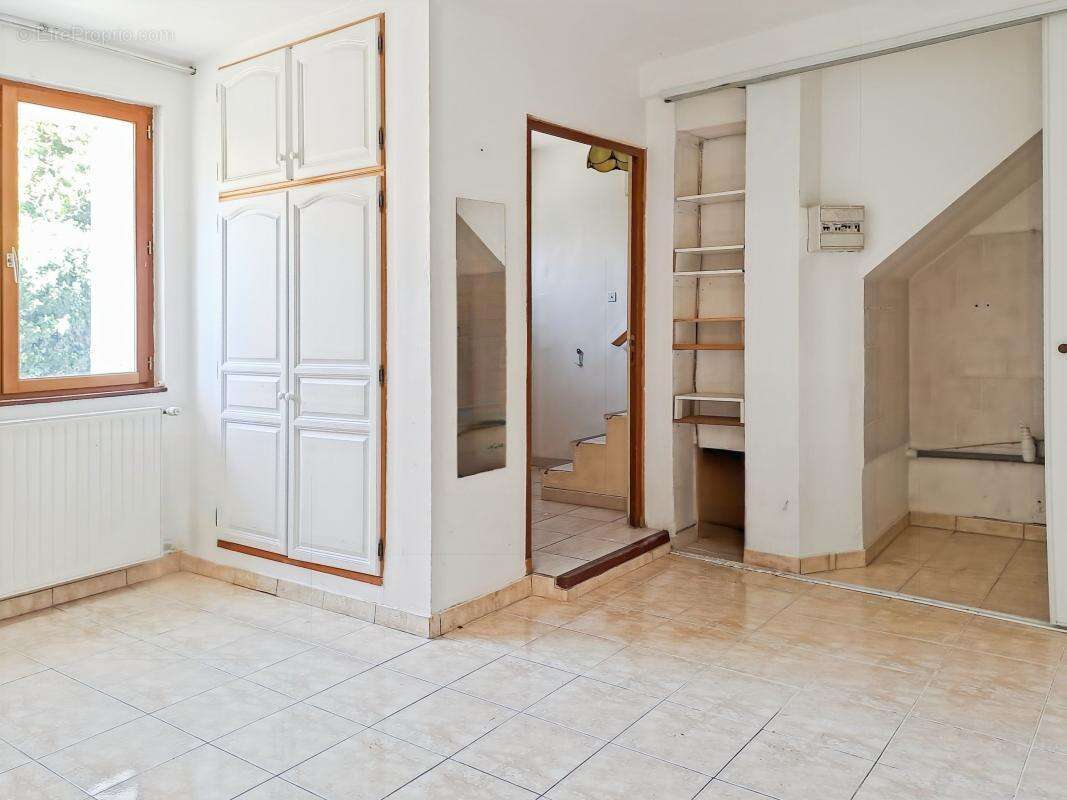 Maison à CHATEAU-ARNOUX-SAINT-AUBAN