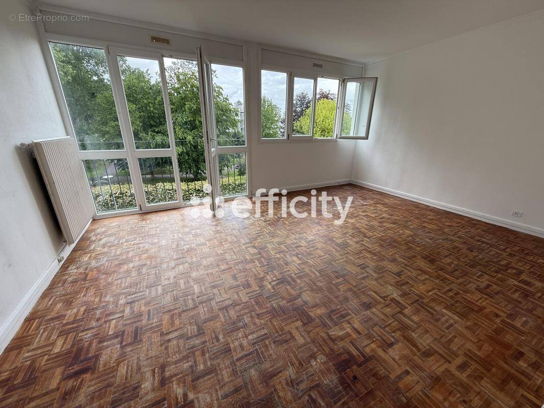 Appartement à GIF-SUR-YVETTE