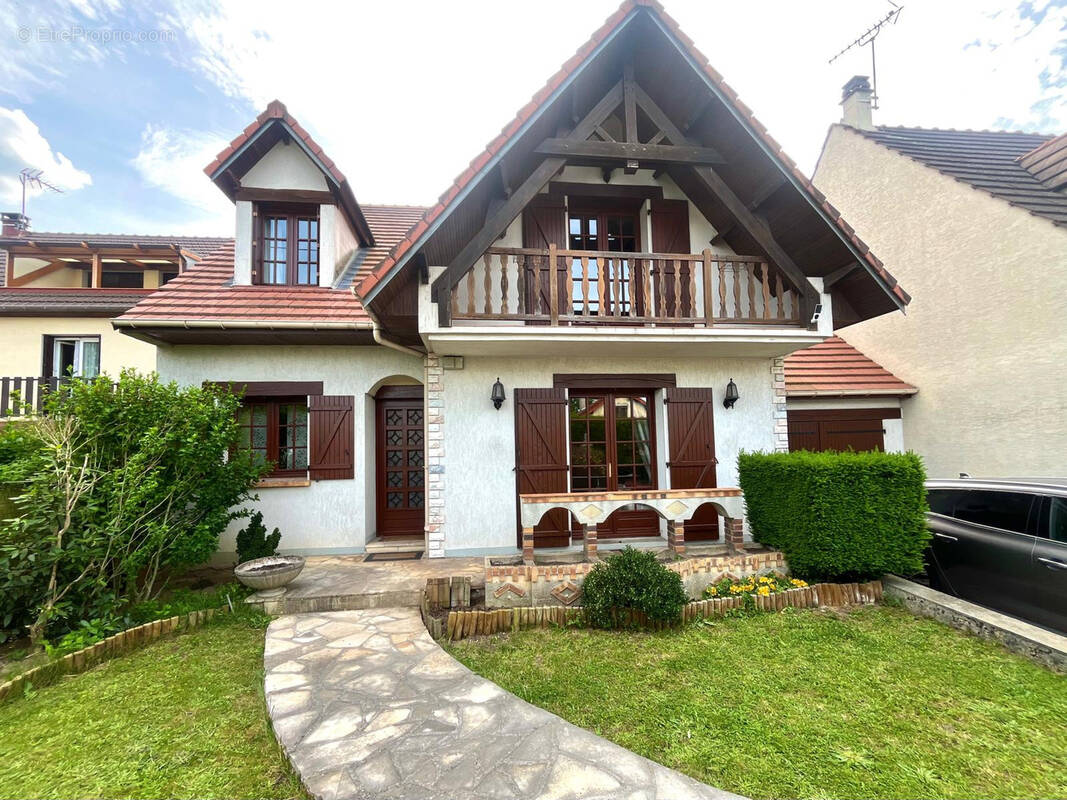 Maison à TREMBLAY-EN-FRANCE