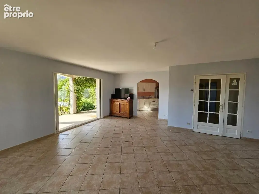 LES VANS – Posez vos valises à deux pas du centre des Vans ! (4 ch, Piscine, Garage) - photo 7