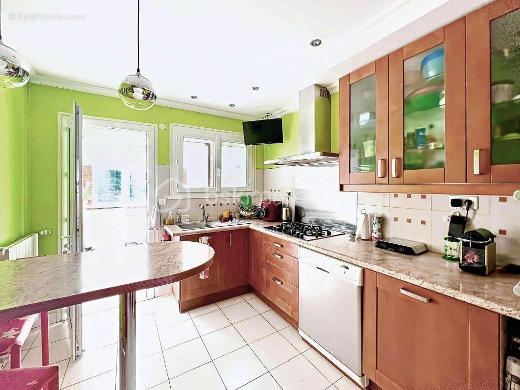 Maison à VIGNEUX-SUR-SEINE