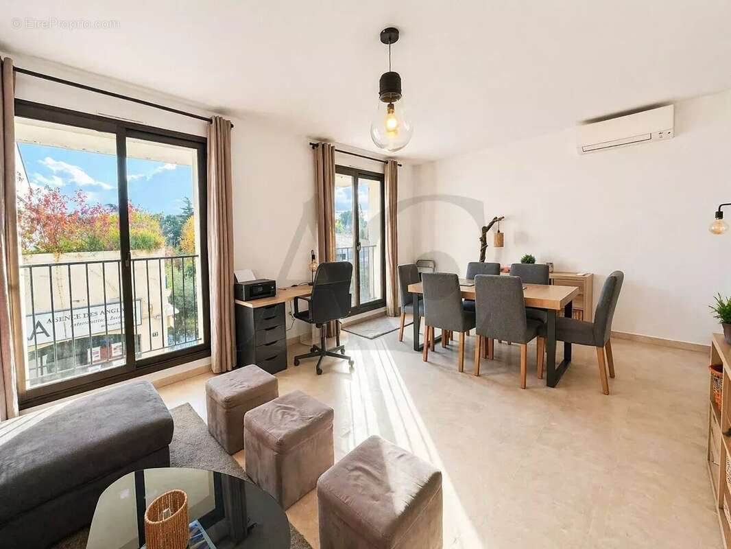 Appartement à VILLENEUVE-LOUBET
