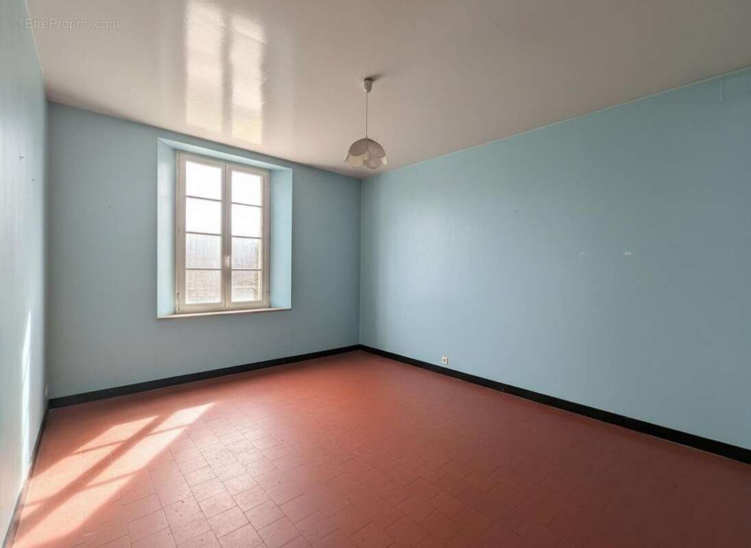 Photo 6 - Maison à LACHAPELLE-AUX-POTS