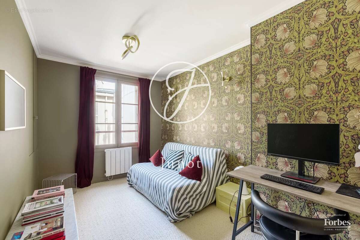 Paris 9e - SAINT-GEORGES - Appartement - 117,68m² Carrez - 6 pièces - Charme de l'ancien - photo 16