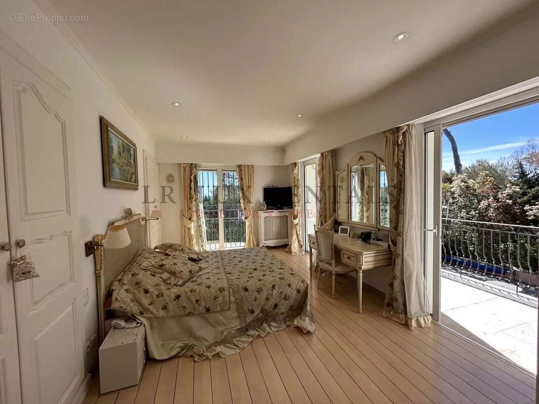 Maison à ANTIBES