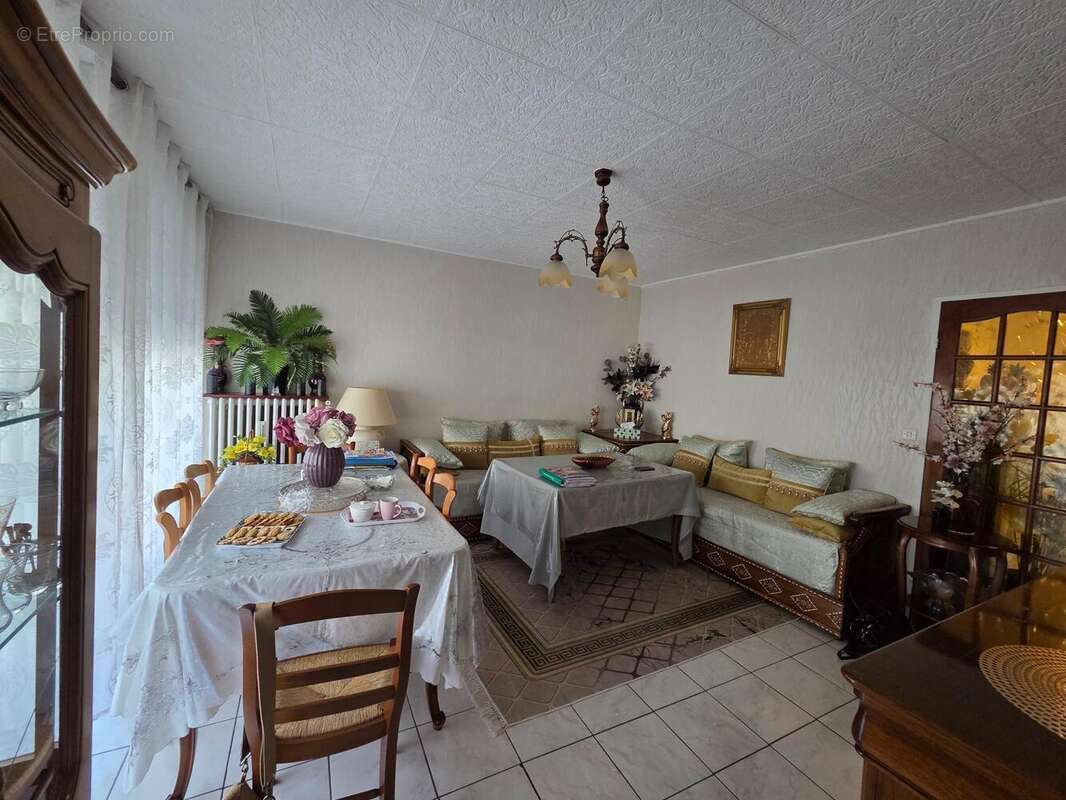 Photo 2 - Appartement à CHENOVE