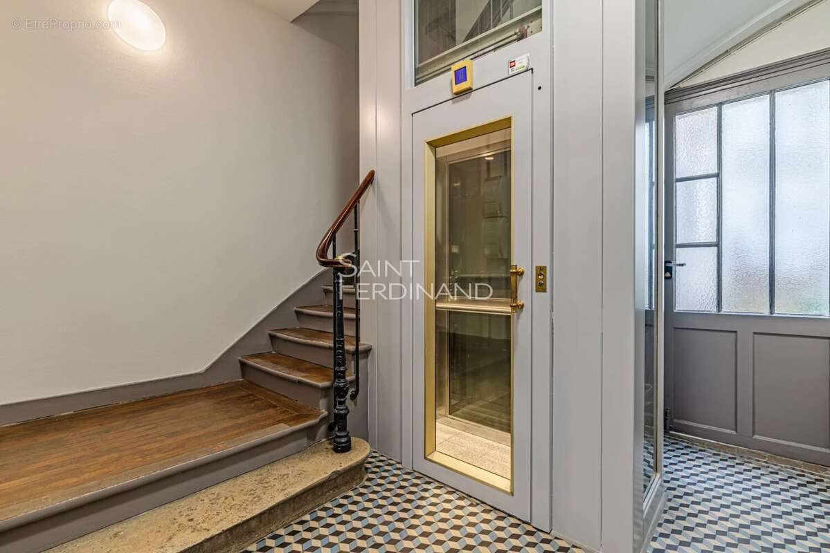 Appartement à PARIS-11E