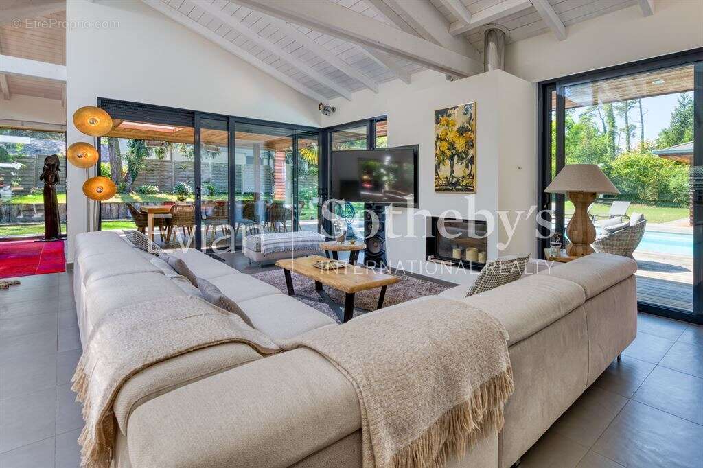 Maison à SCIEZ