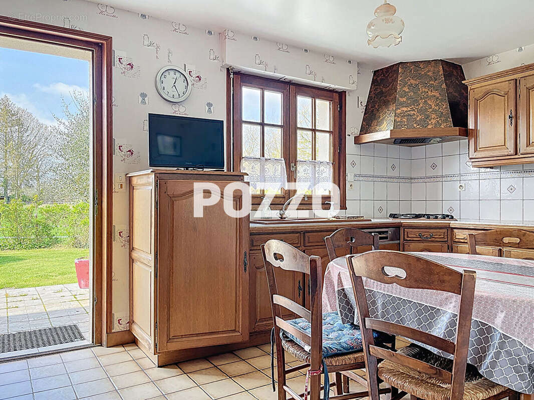 Maison Gavray Sur Sienne 6 pièces 108.5 m2 environ 4996m² de terrain - photo 4