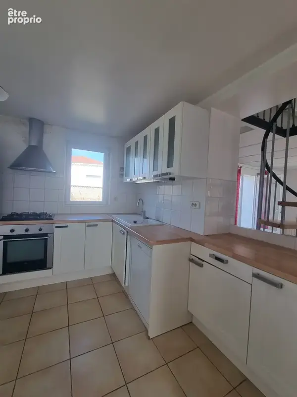 Maison 2 chambres - vue mer  - stationnement - photo 16
