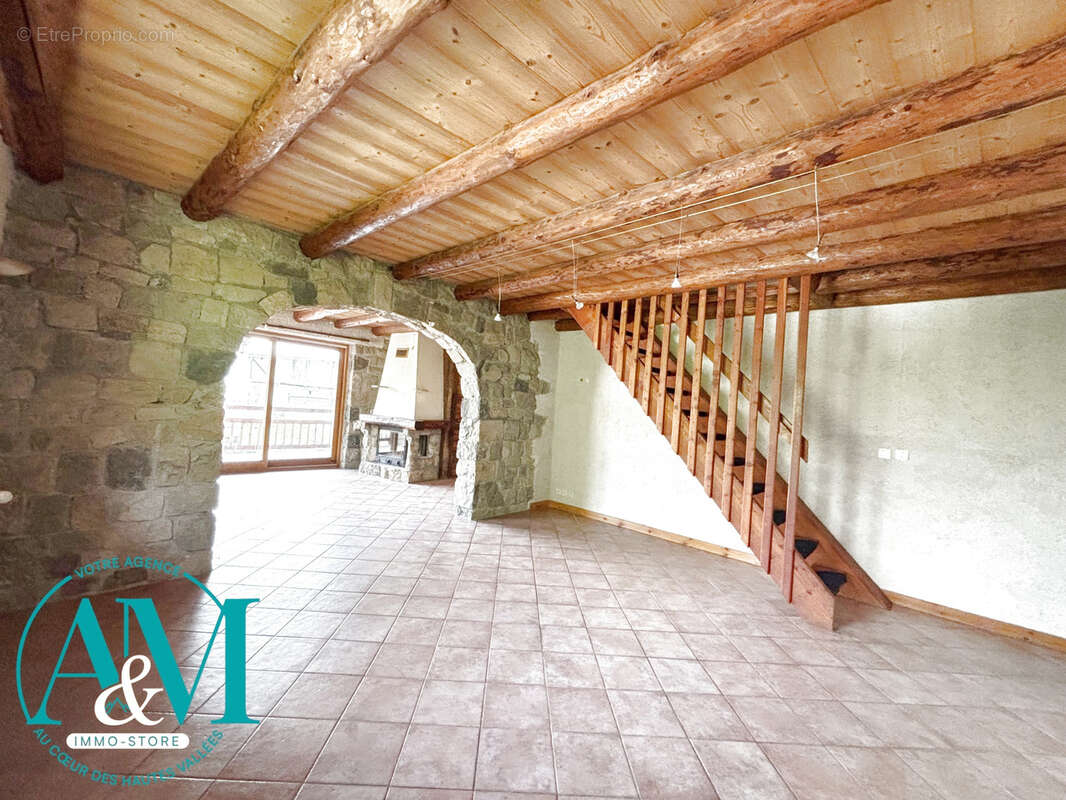 Maison à VAL-DES-PRES