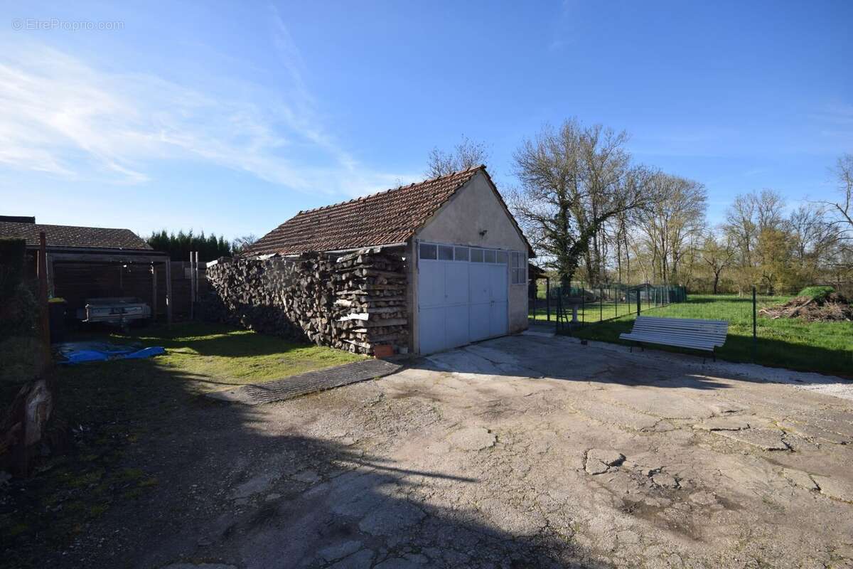 Maison à FRONTENARD