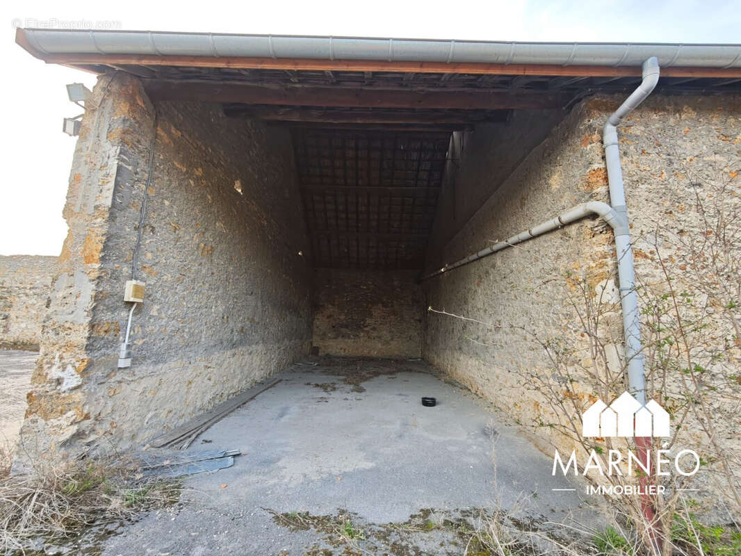 Terrain à CHALONS-EN-CHAMPAGNE