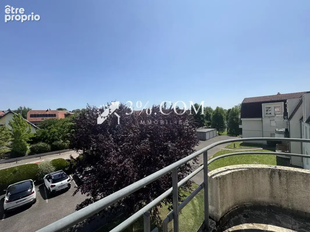 3%.COM - Joli  F2 au calme avec balcon, cave et garage - photo 4