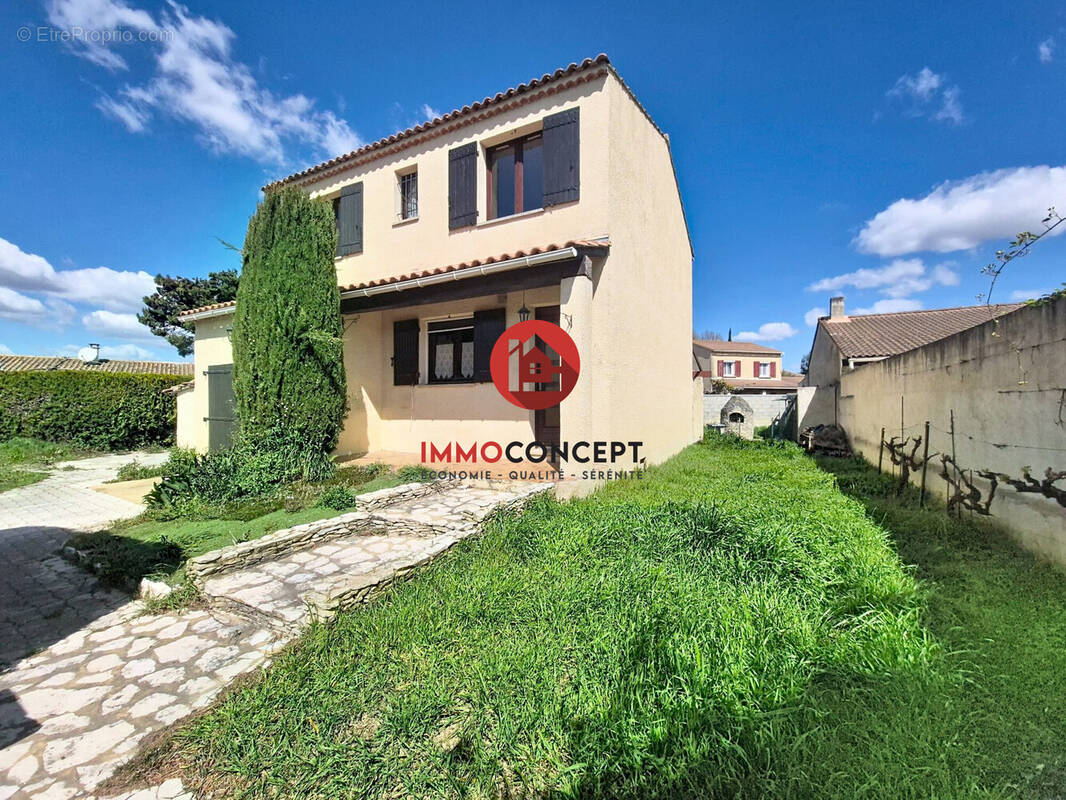 Maison à ROQUEMAURE