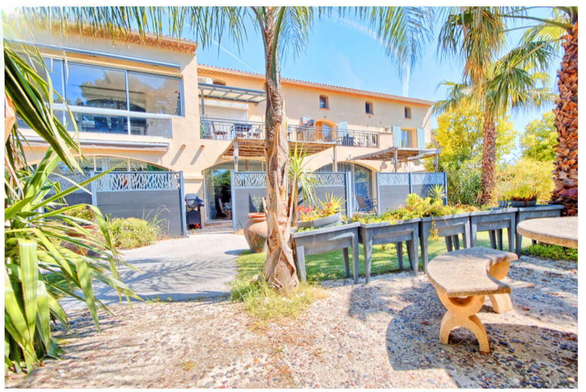 Appartement à LA CRAU