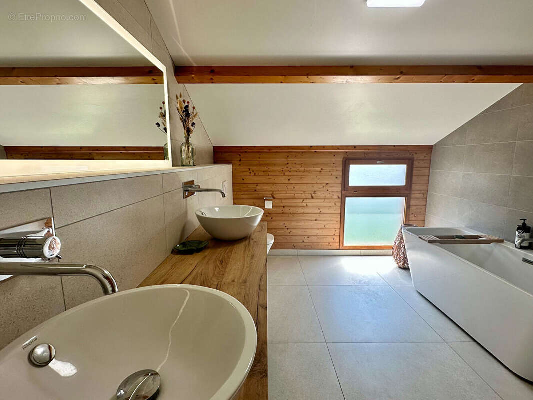 Maison à BOURGOIN-JALLIEU