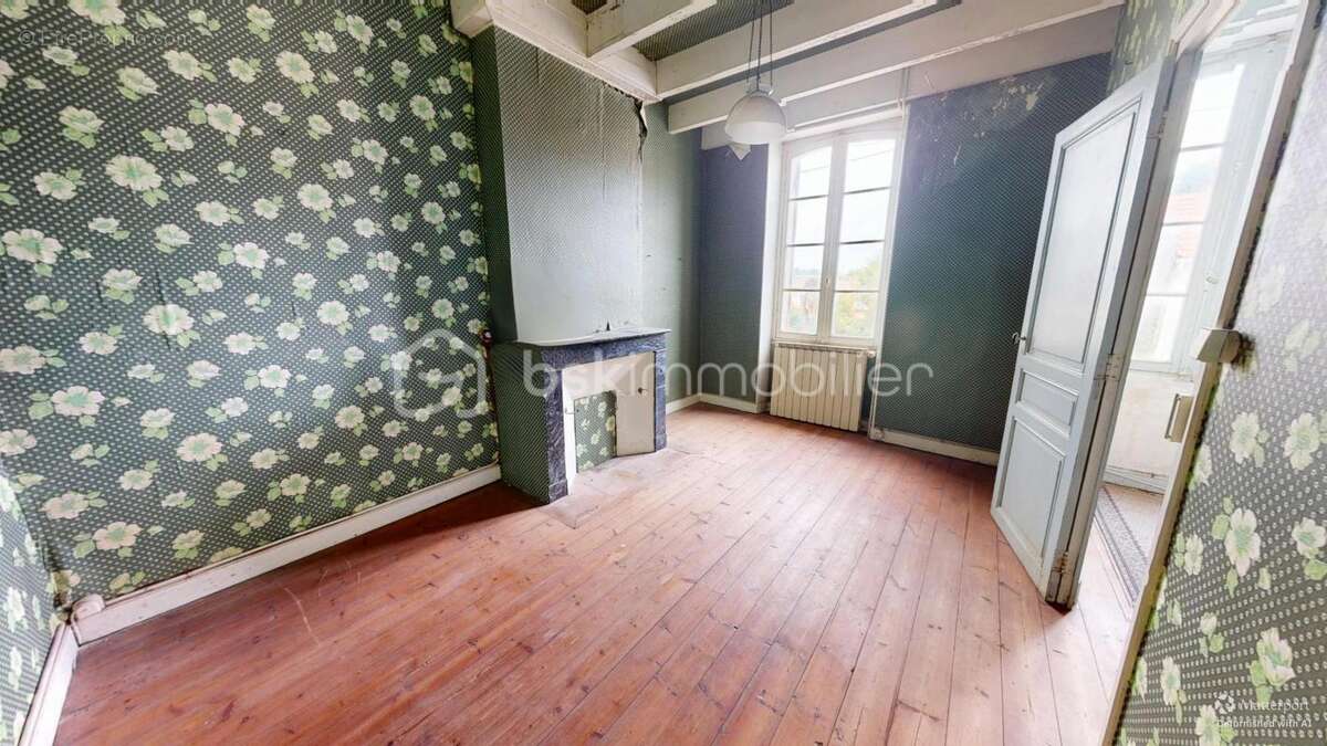 Maison à SAINT-CIERS-SUR-GIRONDE