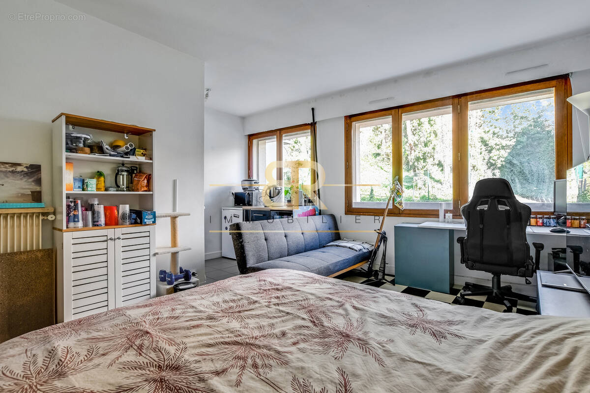 Appartement à PARIS-20E