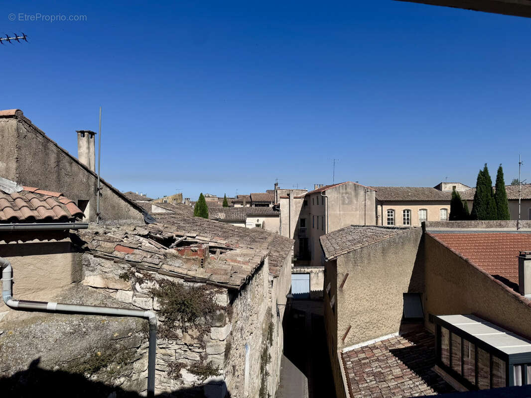 Centre-ville à deux pas de la Collégiale - photo 2