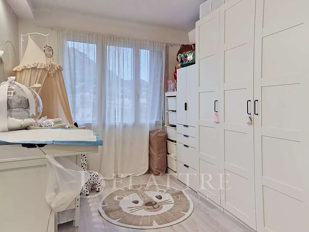Vence appartement entierement rénové dans un secteur recherché - photo 4