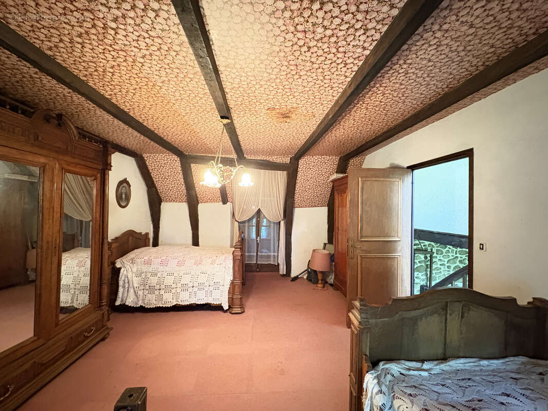 Maison à SAINT-JULIEN-AUX-BOIS