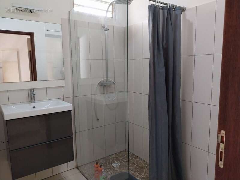 2 maison T3 locatif à REMIRE MONTJOLY (973) - photo 11