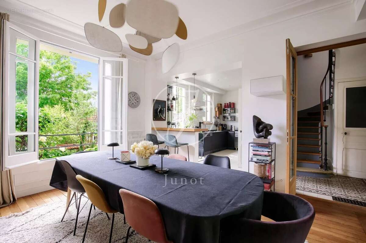 Maison à LE VESINET