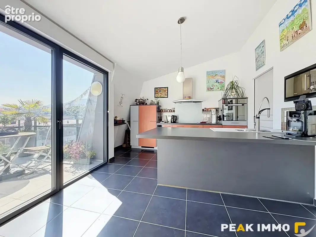 Appartement attique - 4 pièces - 145 m2 - Garages - Aix les Bains - photo 7