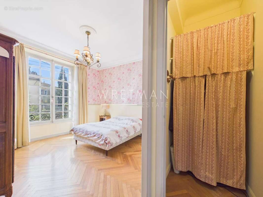 Somptueuse Maison de ville individuelle avec jardin à Rénover - Cannes Montfleury - photo 9