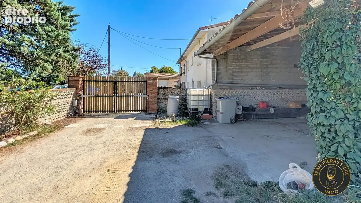 Cintegabelle — Maison de famille de 207 m2 sur trois niveaux, cinq chambres, annexes et piscine, terrain clos - photo 4