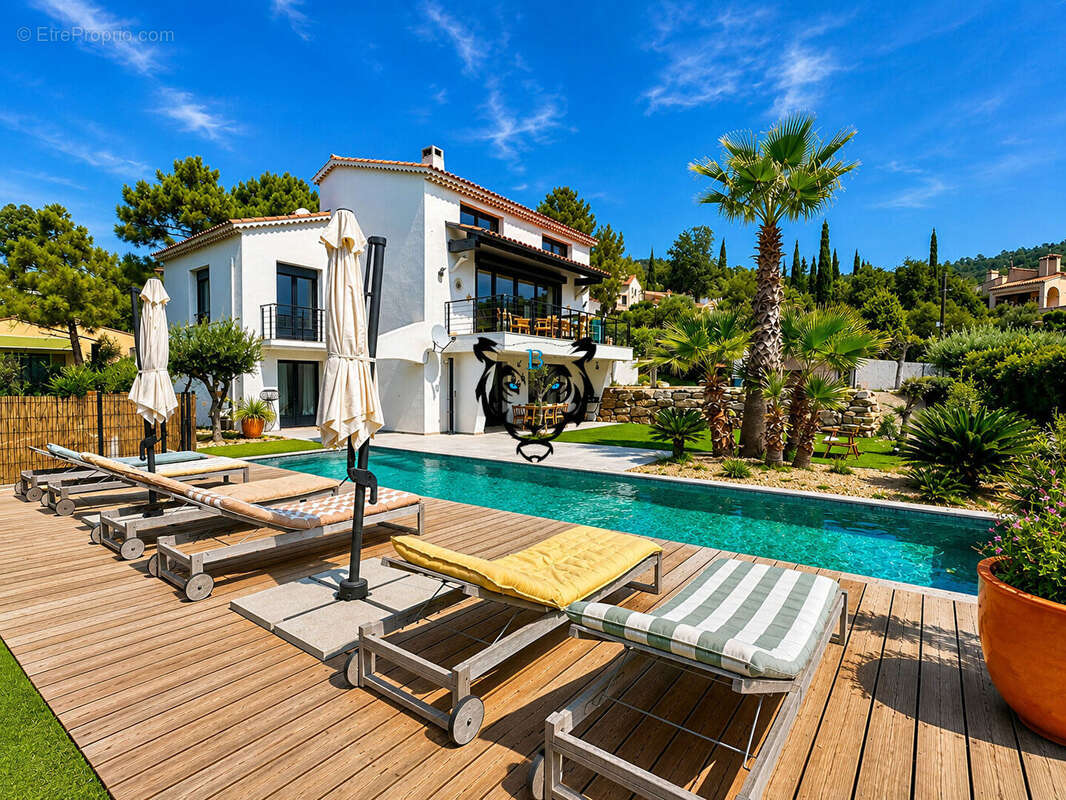 Maison à LES ISSAMBRES