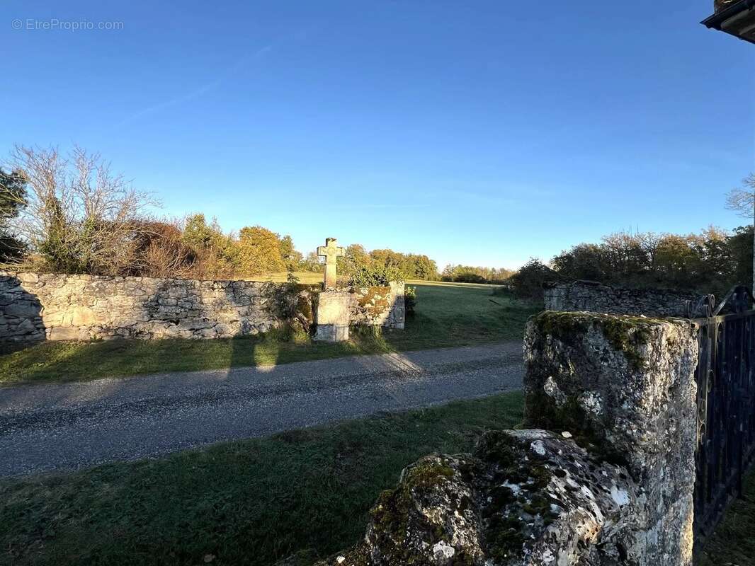 Maison à SAINT-CLAR