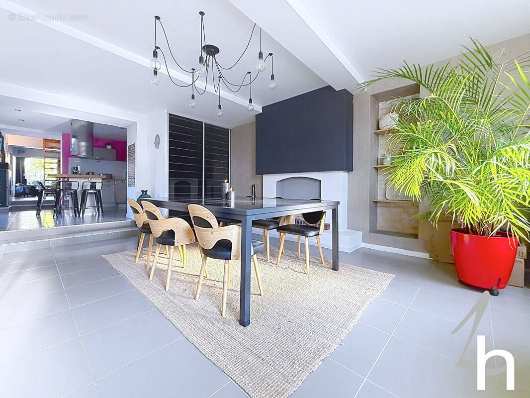 Maison à BRETTEVILLE-SUR-ODON