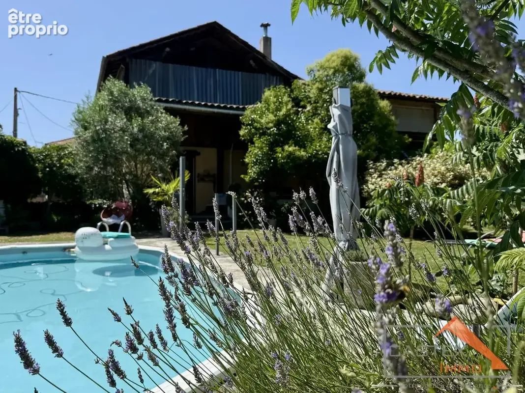 Maison commingeoise rénovée avec jardin, piscine et grand espace de vie de 58 m² - photo 6