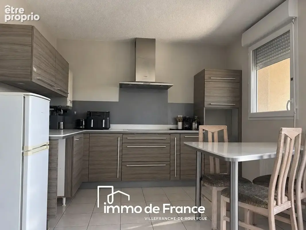 appartement T2 de 48 m² avec vue panoramique, parking et piscine. - photo 4