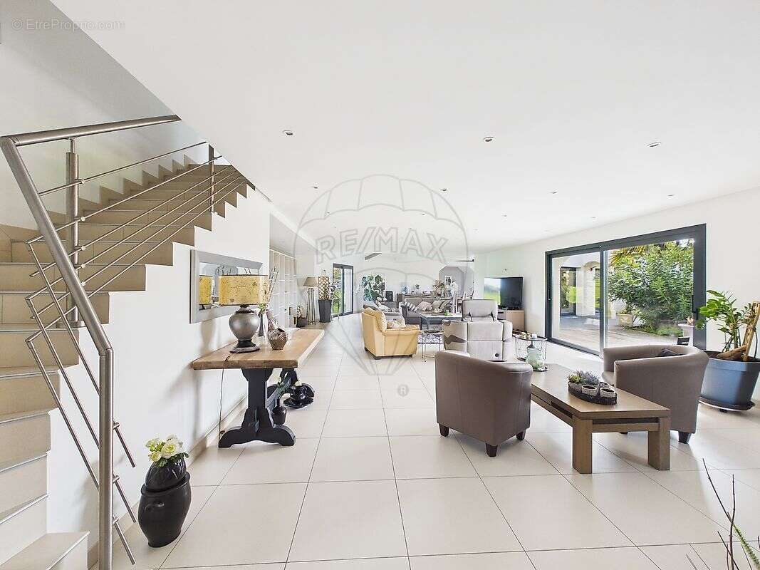 Maison à MESCHERS-SUR-GIRONDE