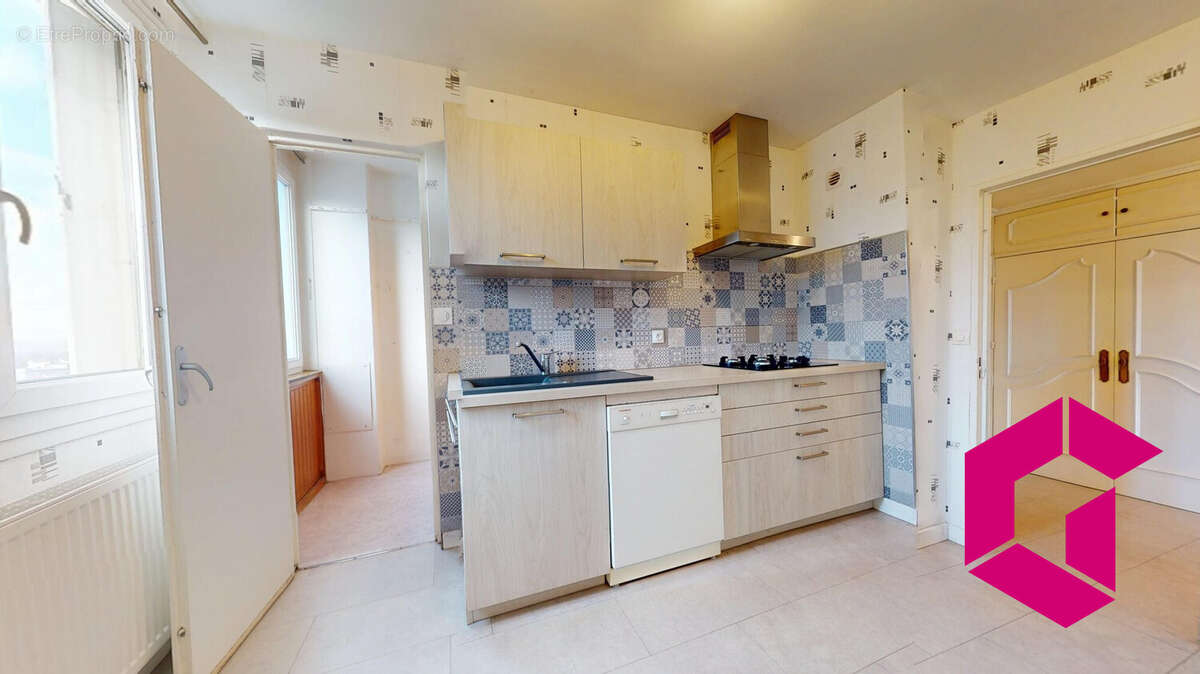 Appartement à SAINT-ETIENNE