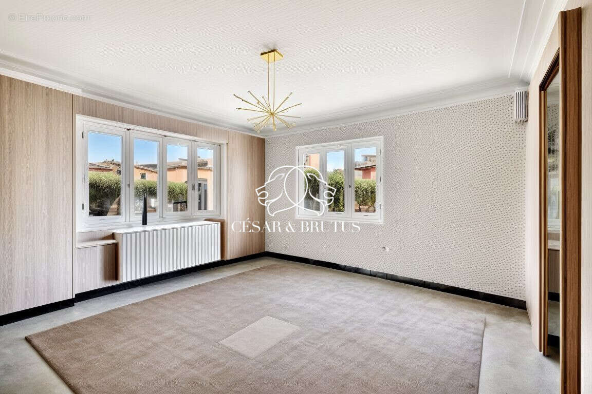 Maison à ROUSSILLON