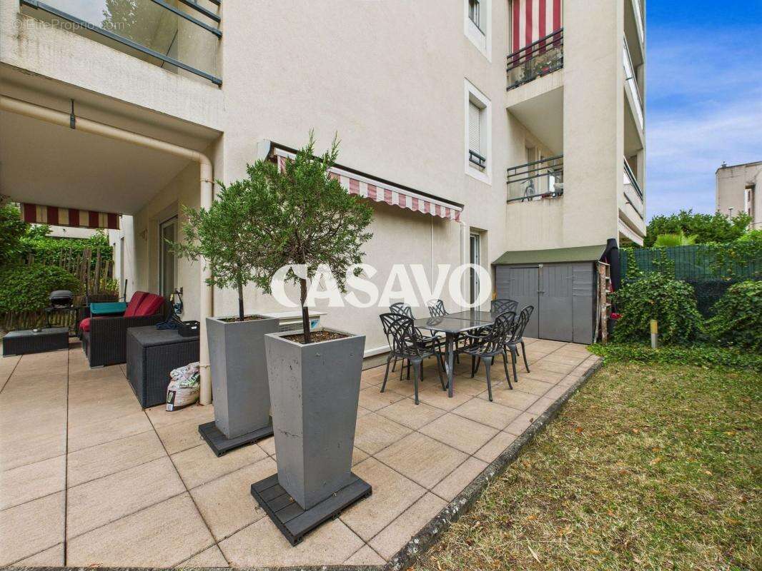 Appartement à DECINES-CHARPIEU