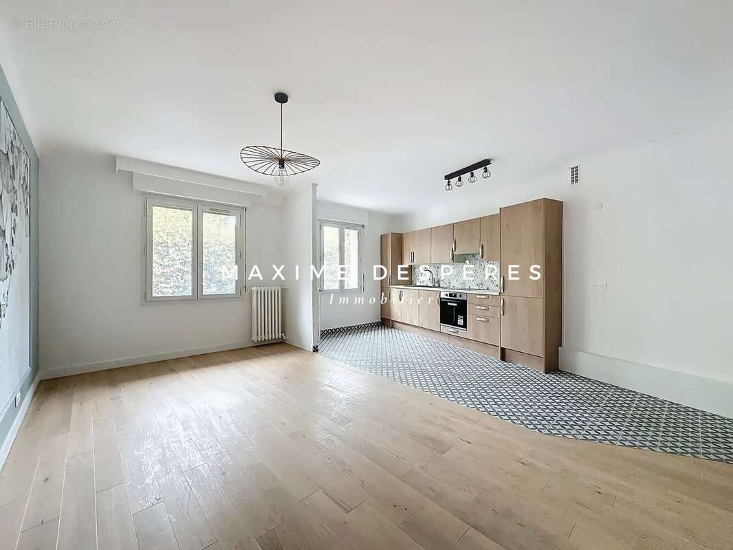 Appartement à COURBEVOIE