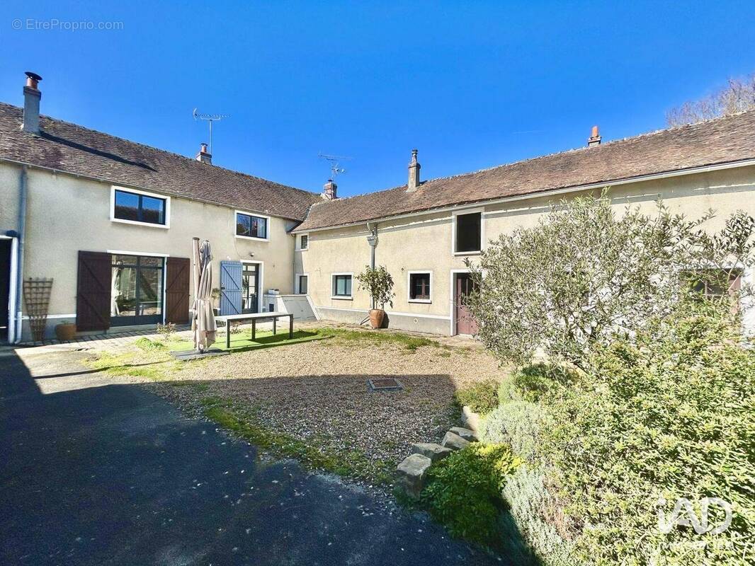 Photo 1 - Maison à LA CHAPELLE-LA-REINE