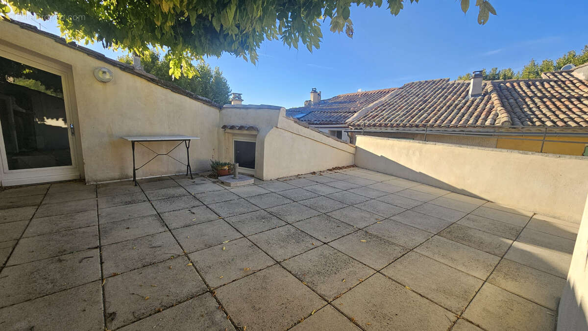 Maison à VILLES-SUR-AUZON