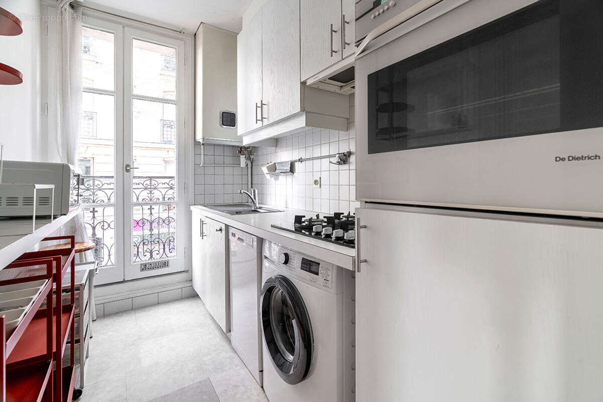 Appartement à PARIS-17E