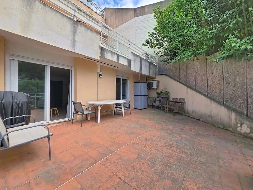 Appartement à LE CANNET