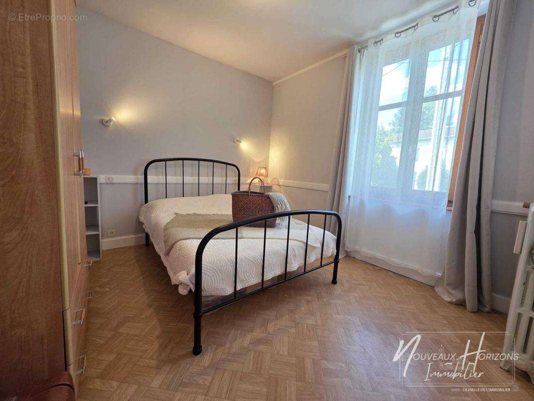 Maison 182 m² à Saint-Junien  - photo 5