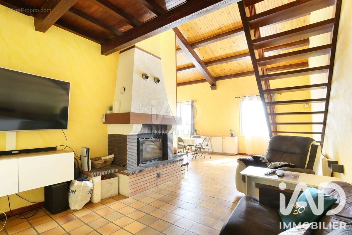 Maison 117 m² à Castelnau-D'estretefonds  - photo 9