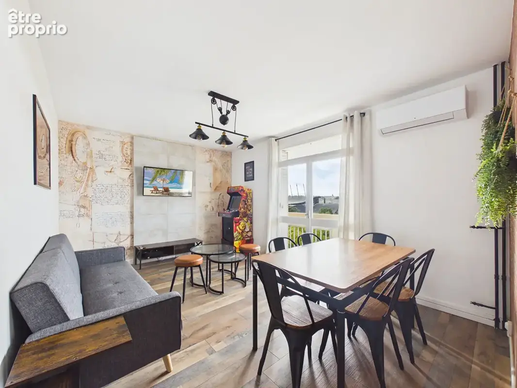 Appartement entièrement rénové T4 de 71 m2 avec balcon et cave - photo 2