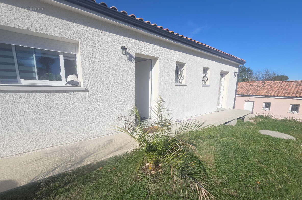 Maison à LASGRAISSES