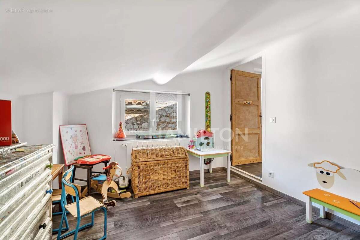 Appartement à GOURDON